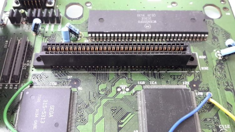 Genesis Slot with ear (64 Pins) - Click Image to Close